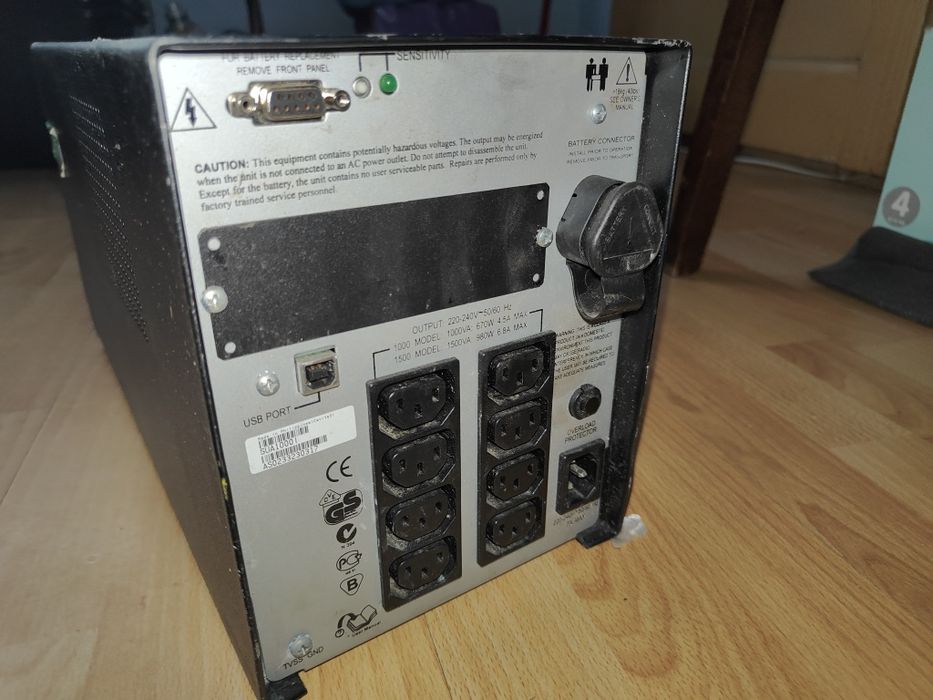 UPS APC smart SUA1000i și 750