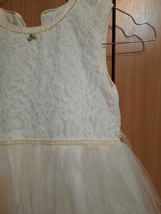 Rochita dantela 140 cm rochie 10 ani