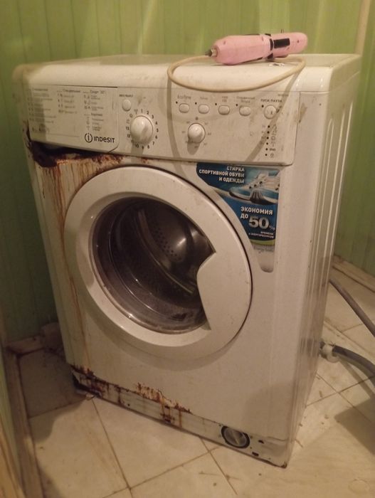 Стиральная машина indesit