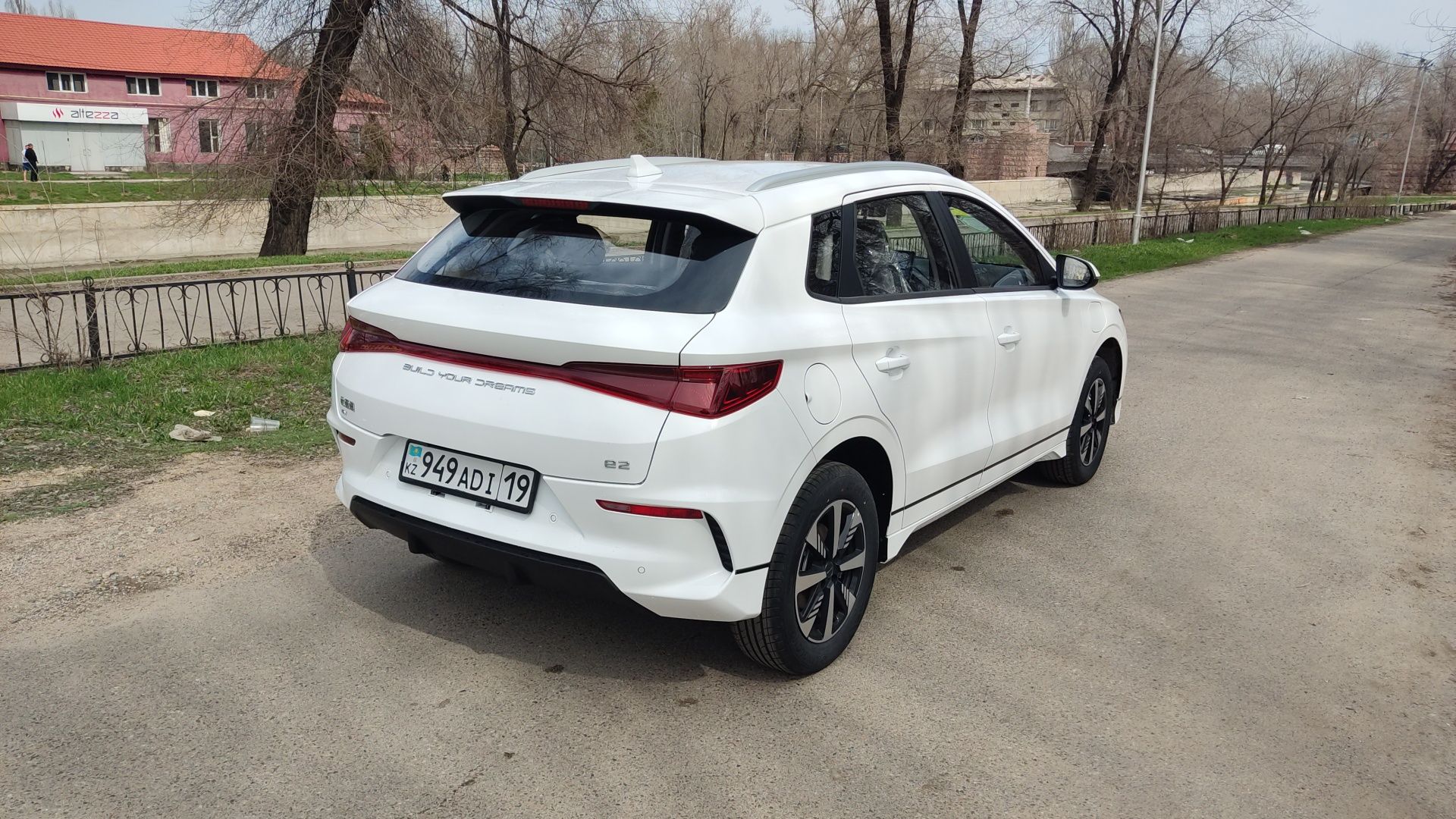 Продам электромобиль BYD E2