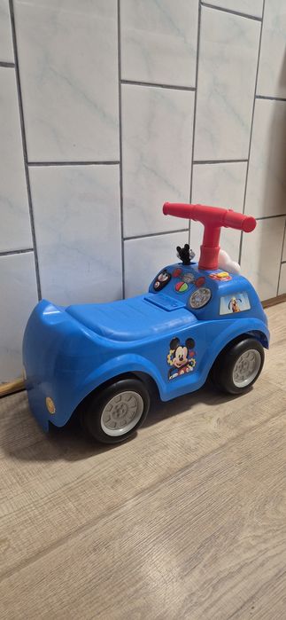 Masinuta cu activitati Mickey Mouse