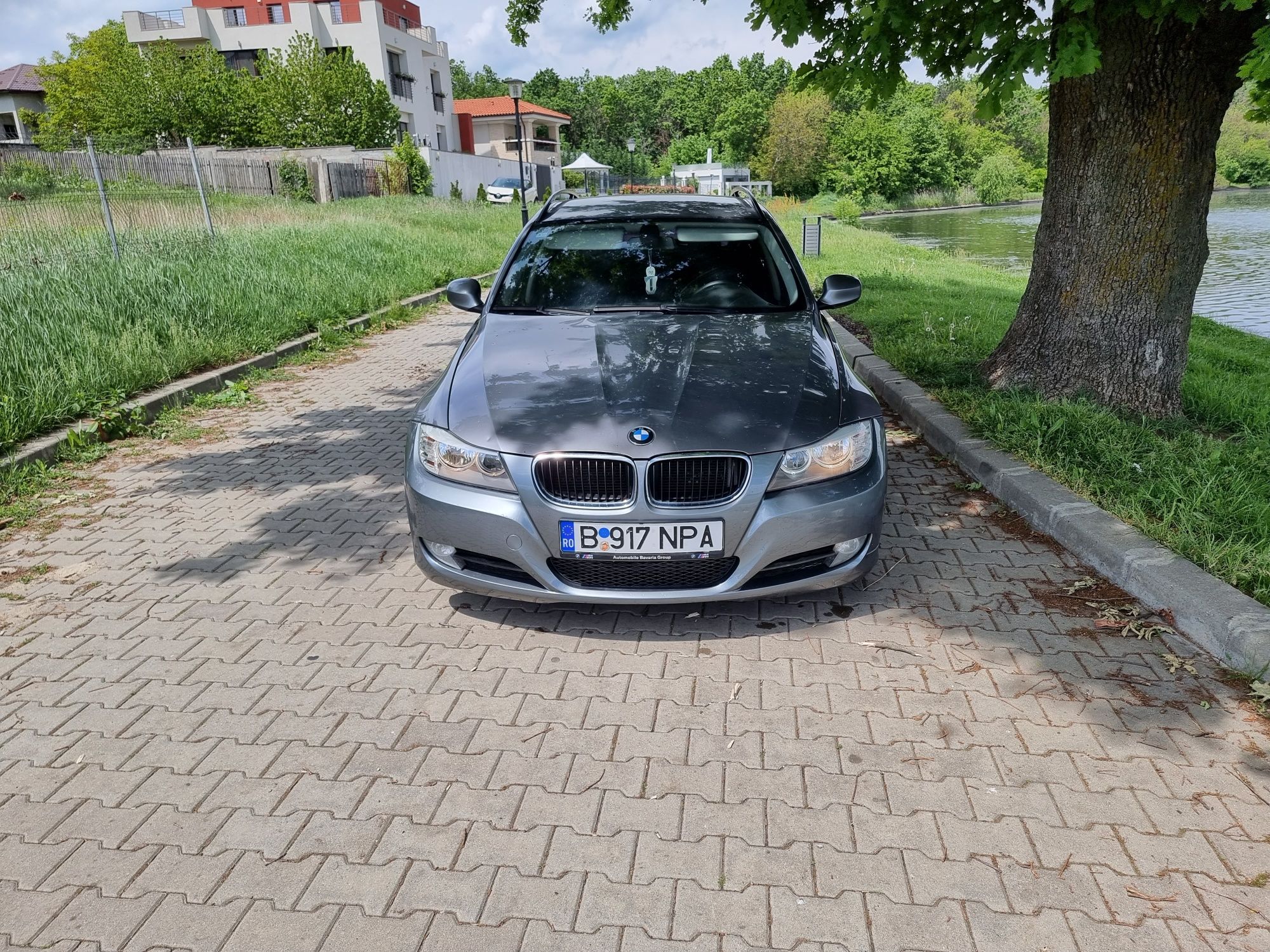 Vand Bmw E91 lci 318d 143 cp ,manuala ,distributie spate 2009, fiscal