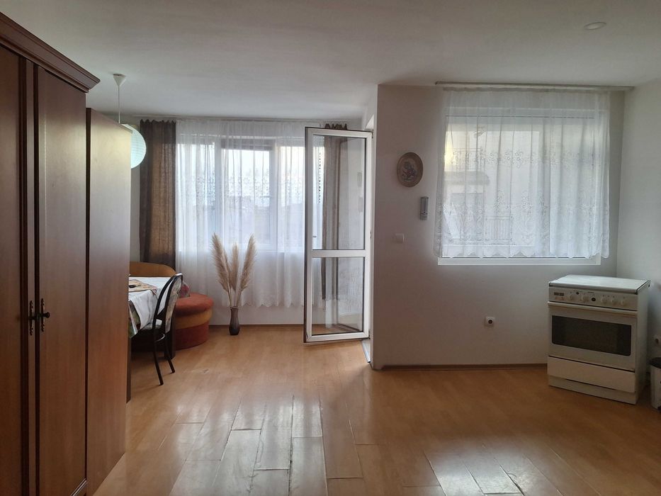 Дава се под наем Двустаен апартамент в Варна, Колхозен пазар - 65 кв.м за 408 € - Снимка #7