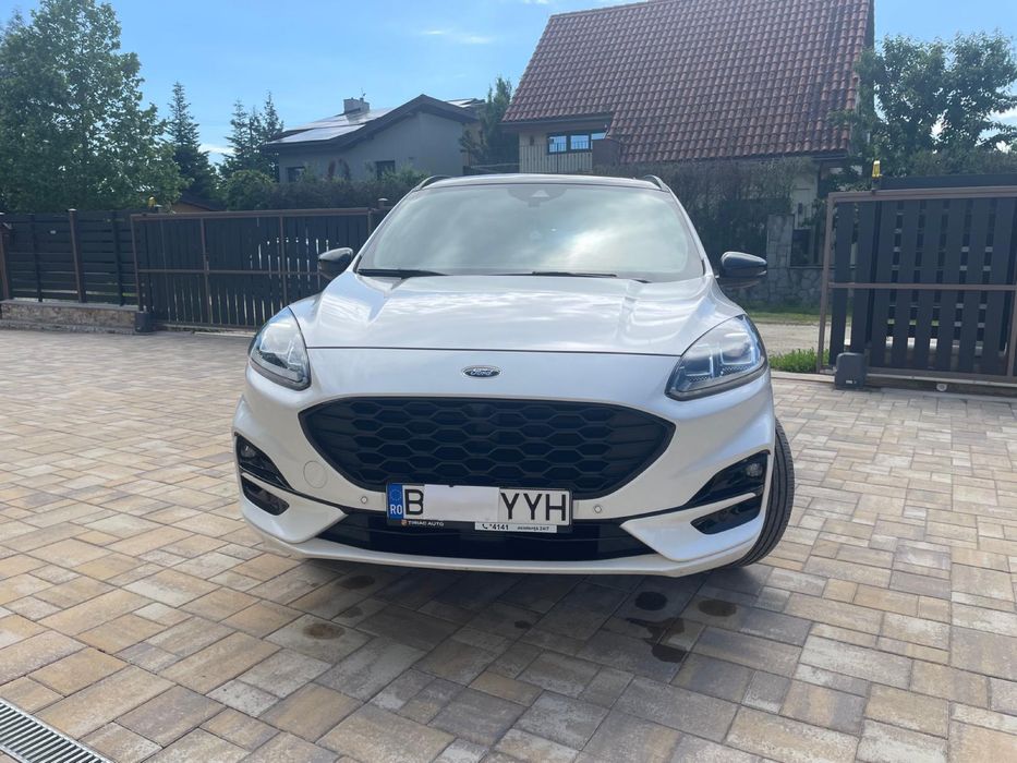 Ford Kuga ST Line X PHEV fabricatie 2023 garantie extinsa 2028