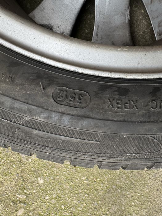 Jante Audi R16.