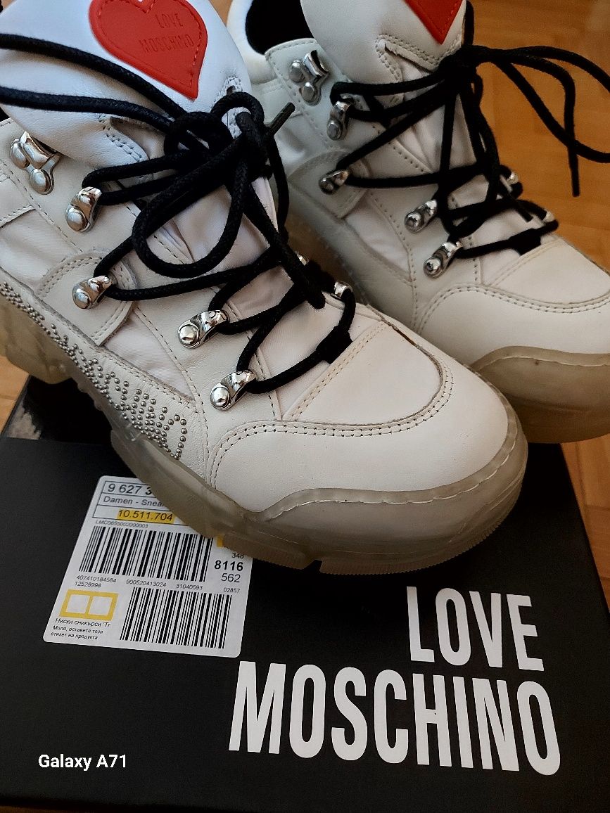 Нови! Дамски сникърси Love Moschino 38 номер