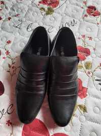 Мъжки черни кожени обувки