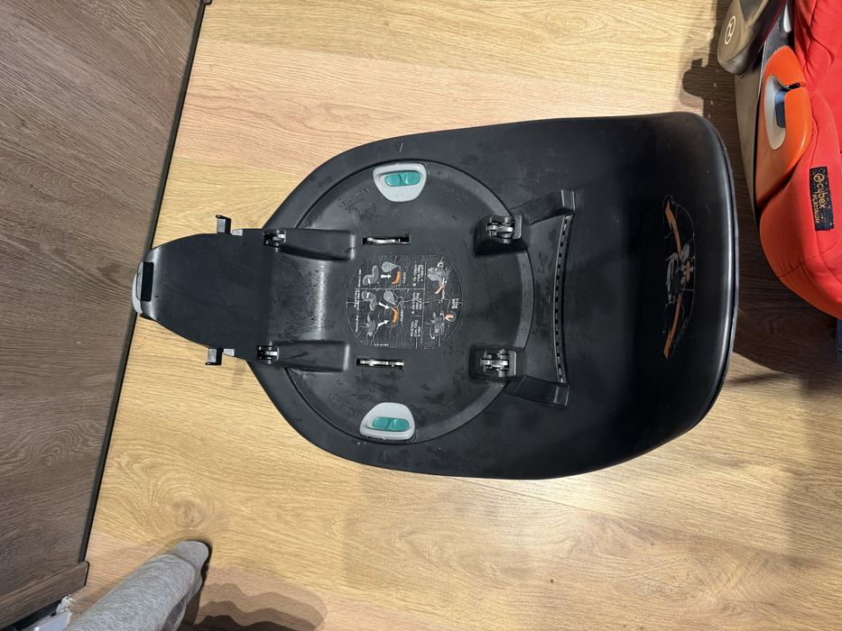 Scoica auto Cybex Platinum i-Size cu baza isofix