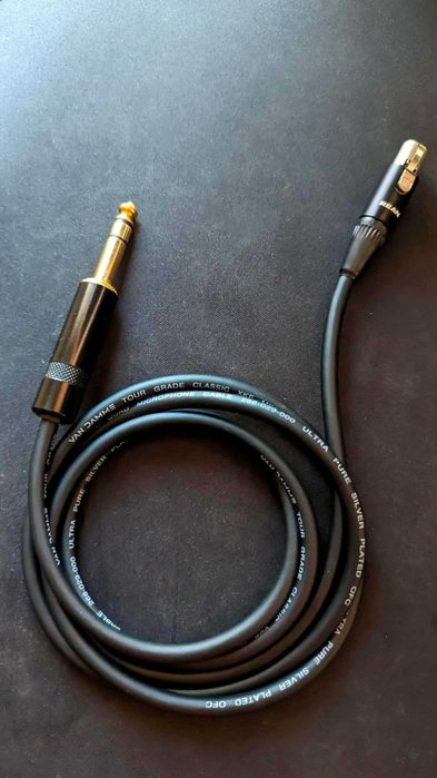 Продавам кабел за слушалки Van Damme