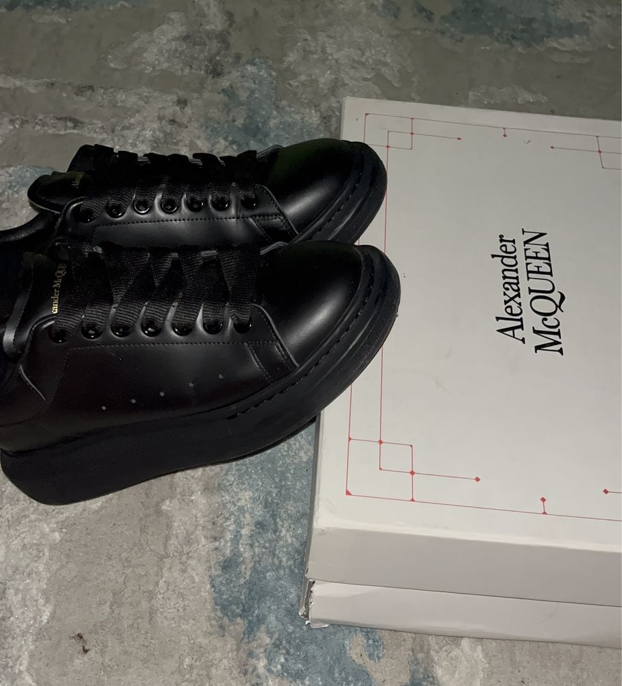 Alexander McQueen Black