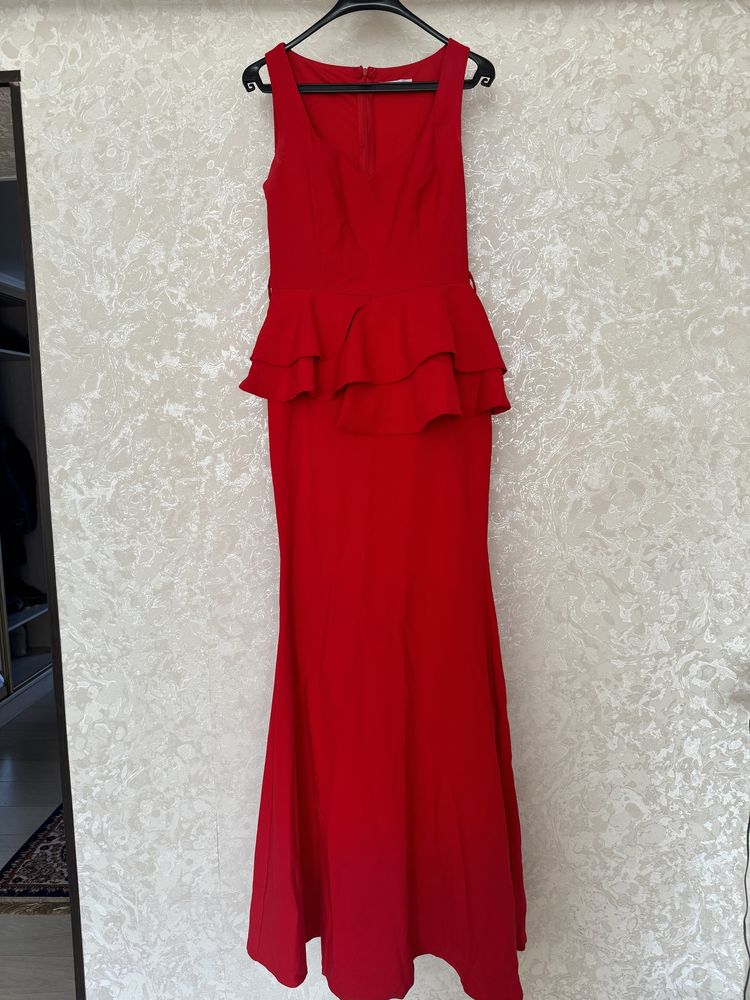 Вечернее красное платье до пола