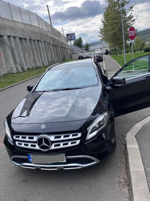 Mercedes benz GLA 200
