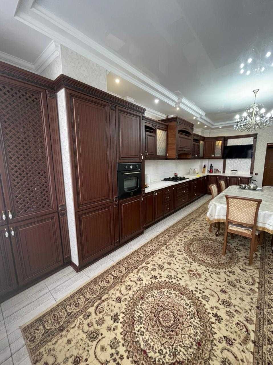 Продам 5ти комн квартиру в ЖК Зеленая долина в центре города