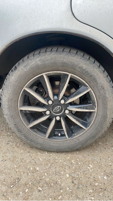 Продам диски с резиной  зима цена 80 тыс