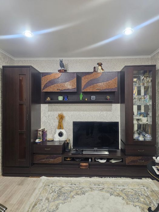 Продам стенку в зал