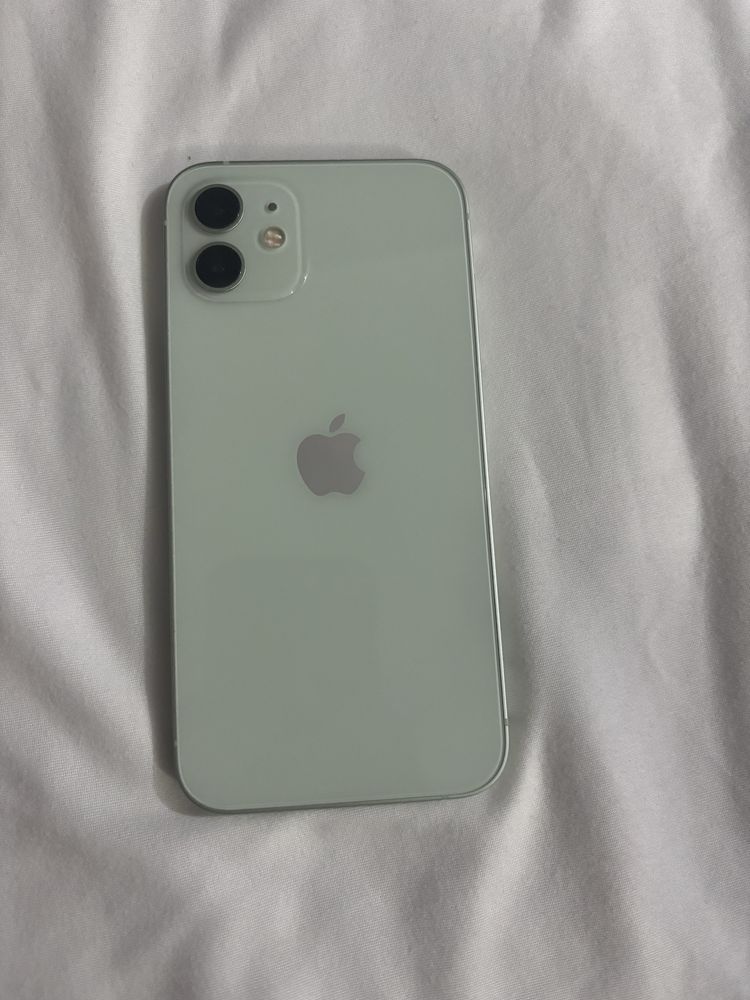 Vand sau schimb iphone 12