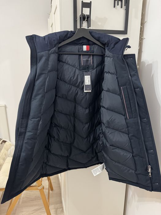 Ново Tommy Hilfiger яке с пух