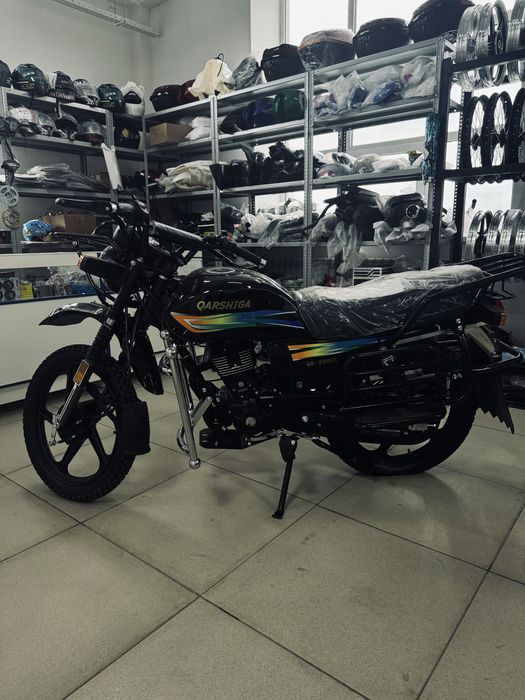 Qarshiga 200CC black/white