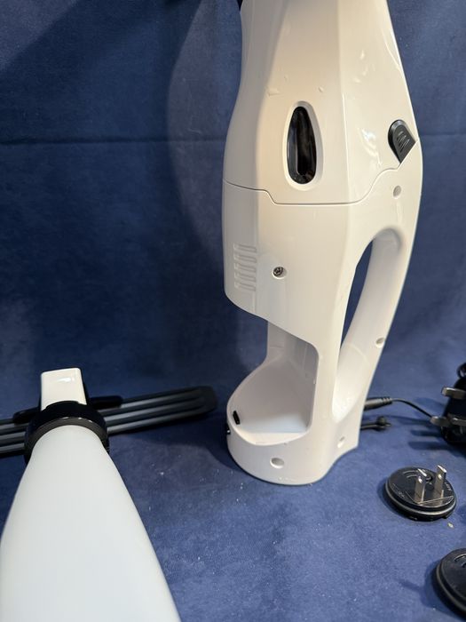 Уред за почистване на прозорци Amazon