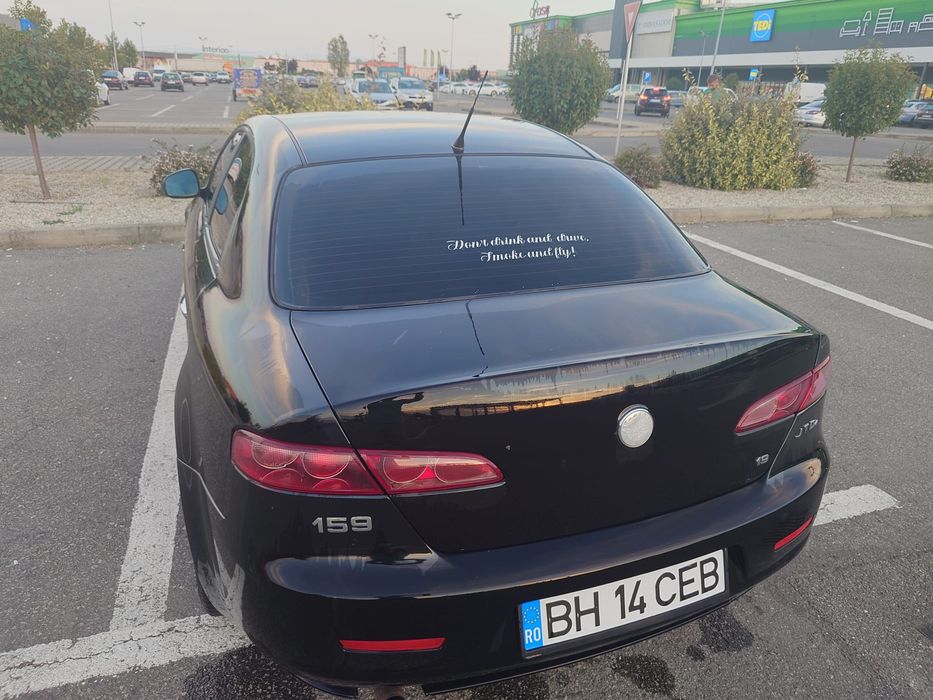 Vând alfa romeo 159