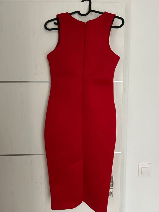 Рокля, официален