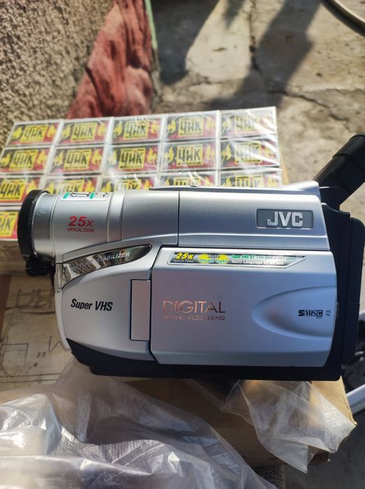 Продаю видио камеру