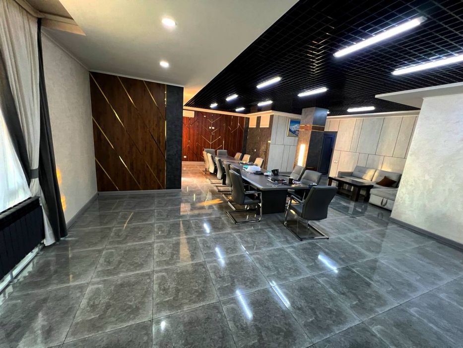 Аренда под офис 100м2 С мебелью!  5 минут от метро Мирзо Улугбек!