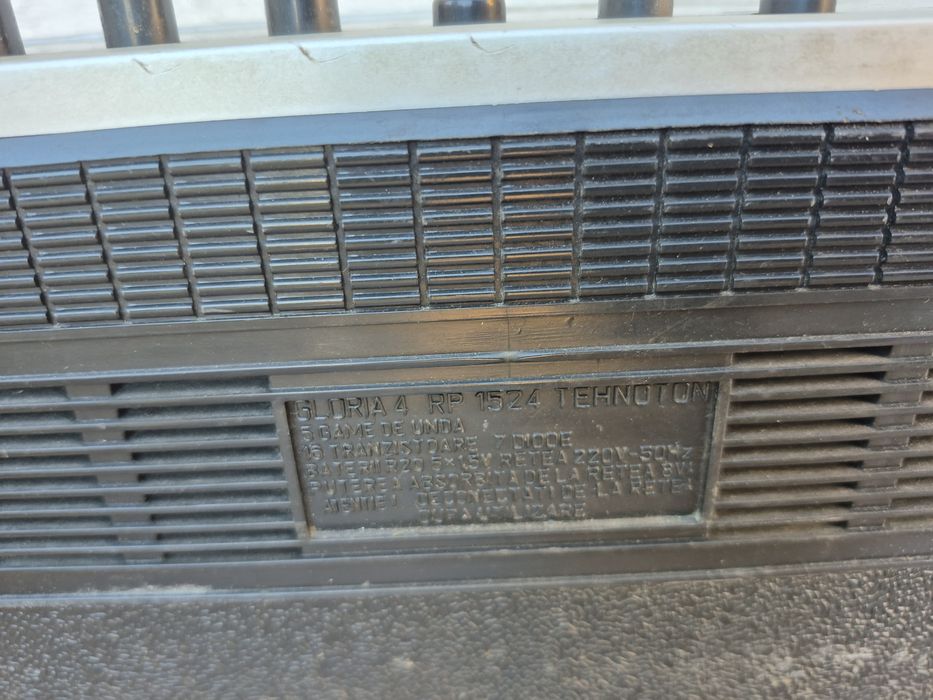 Radio receptor portabil Gloria 4,RP1524- nefuncțional 

- radio este n