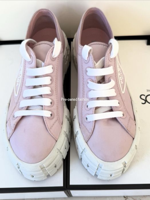 Prada маратонки /37.5