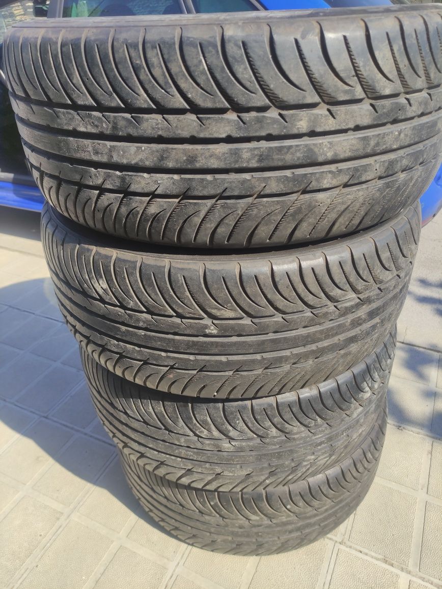ЛЕТНИ ГУМИ Kumho 255/50/18 4 броя