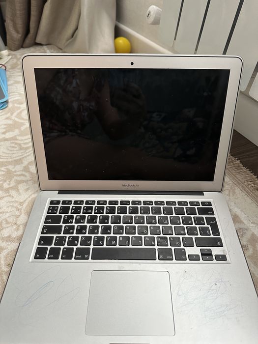 Макбук экран не работает айр