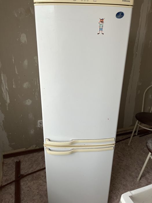 Продам  холодильник