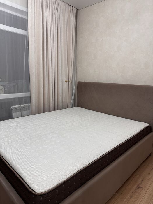 Продам двухспальную кровать