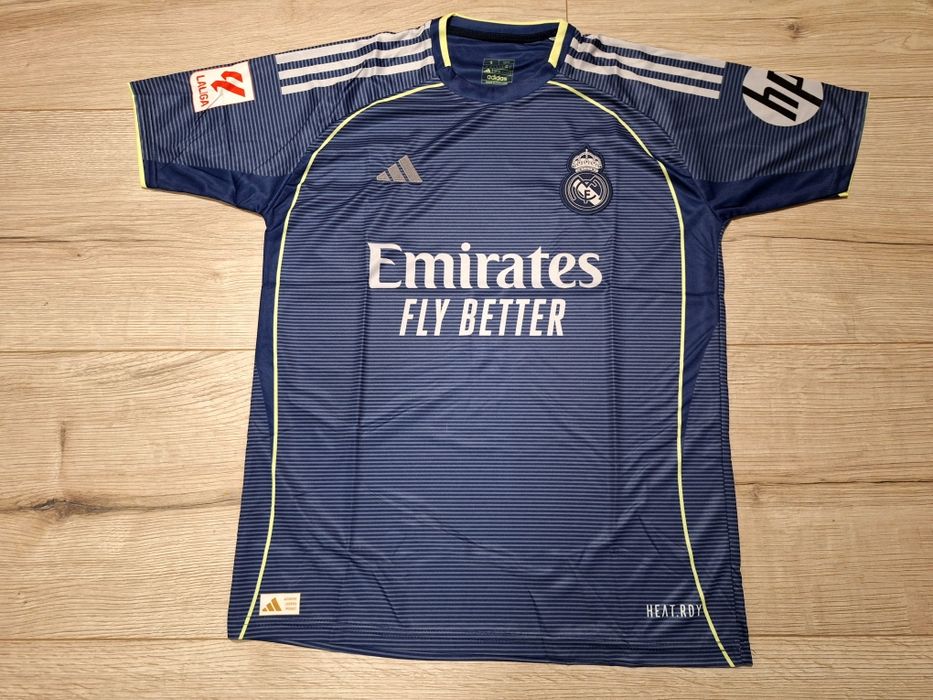 Футболна фланелка на РЕАЛ М нов модел сезон 25/26!