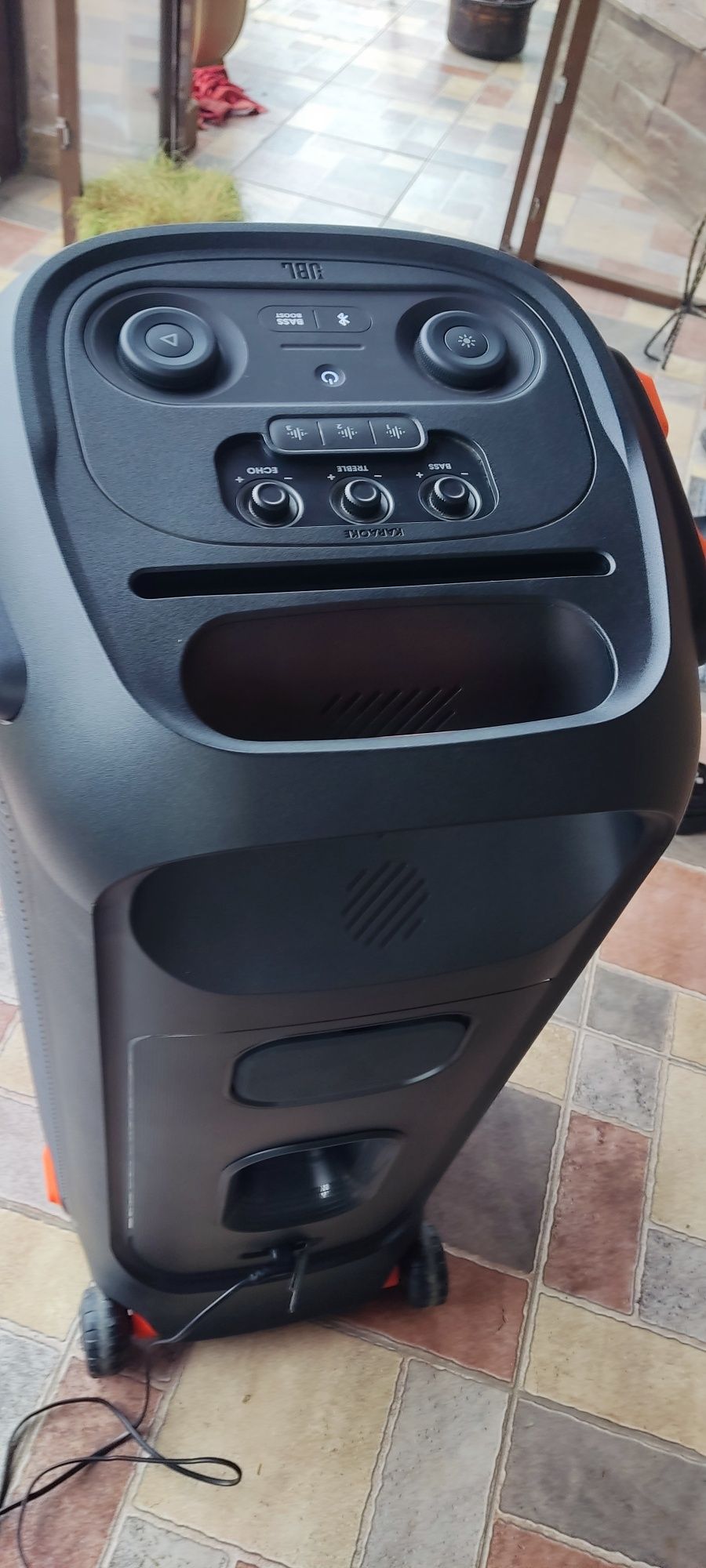 JBL partybox 710/ 2025/800W