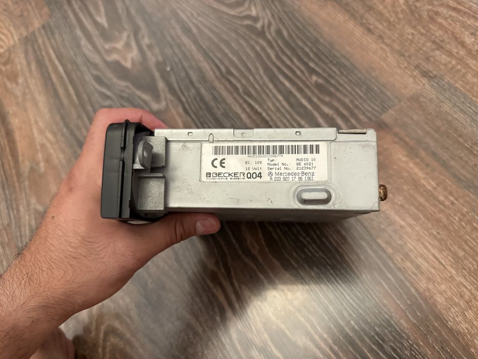 CD Player / Casetofon Becker BE 6021 pentru W124/W201/W140 etc