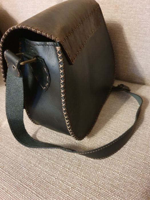 Geanta dama piele nubuck lucrata manual