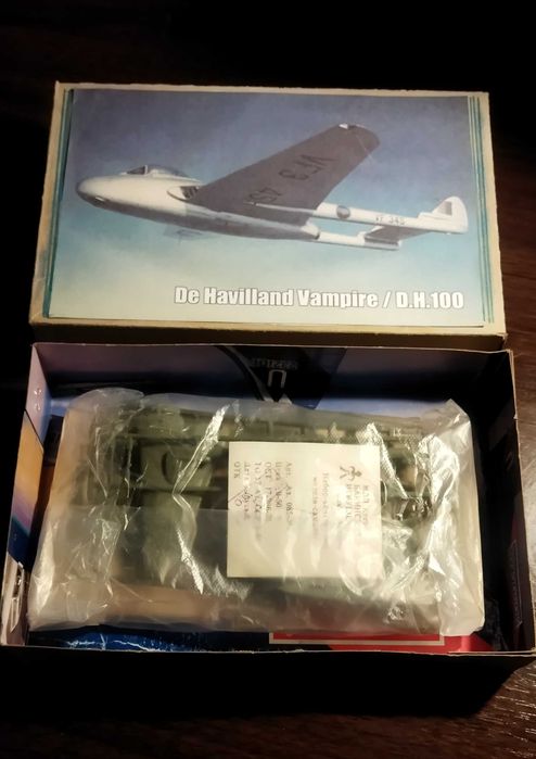 сборная модель самолета Gannet 1/72 Англия