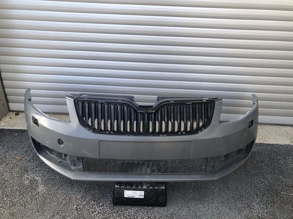 Предна броня за Skoda Octavia MK3  5E0 807  221