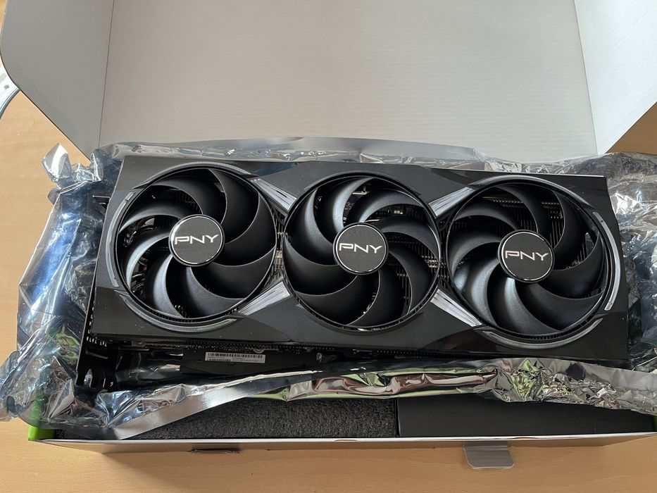 Placa video PNY GeForce RTX 5090, 32GB GDDR7