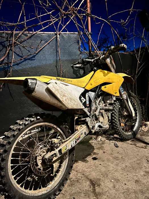 Vand sau schimb Suzuki rmz 250