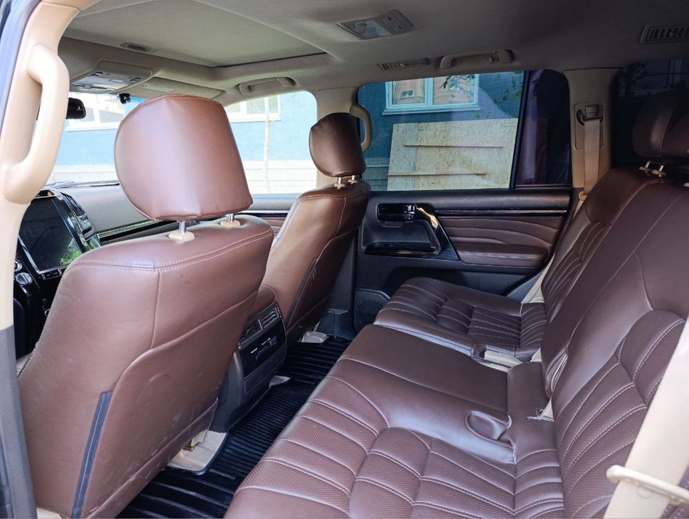 Toyota Land Cruser