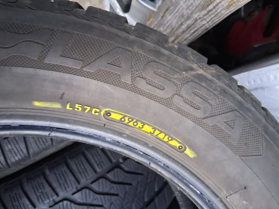 235 55 18 LASSA  4броя зимни