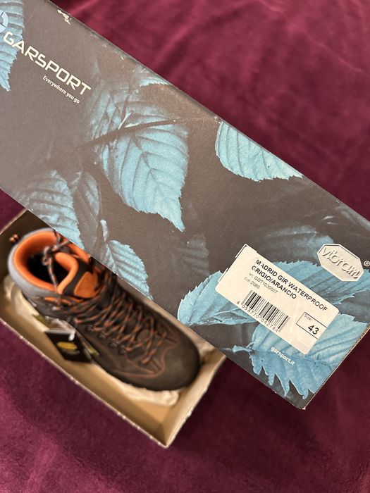 Чисто нови непромокаеми мъжки обувки за планина Garsport 43 номер