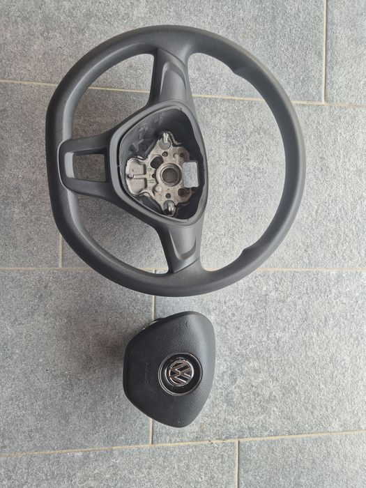 Vând volan si airbag Volkswagen