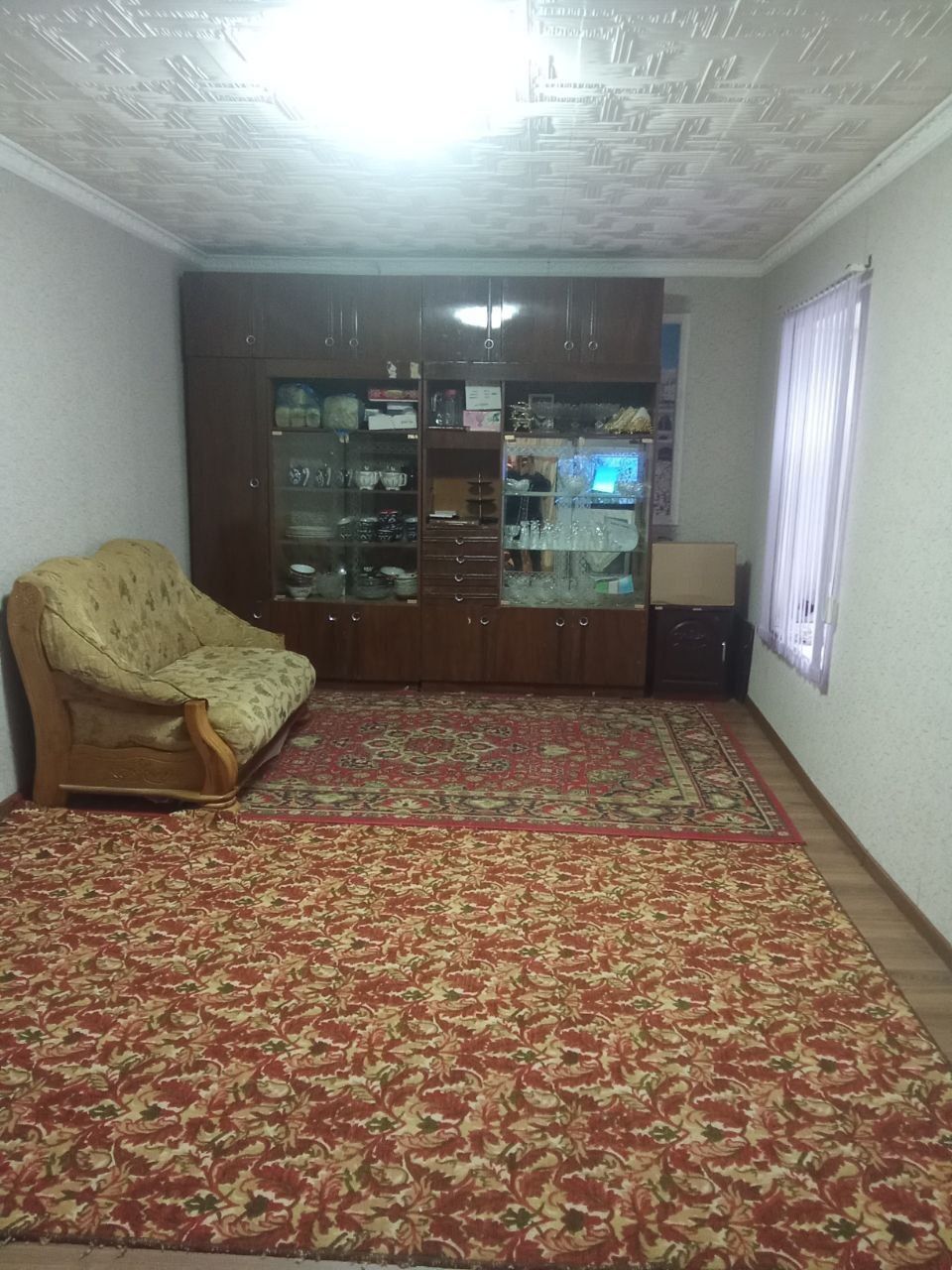 Yangibozor tarafda uy sotiladi