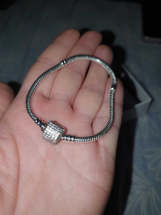 Сребърна нова гривна