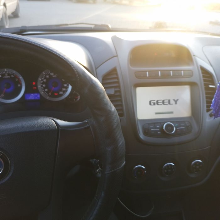 Продам Geely gs6