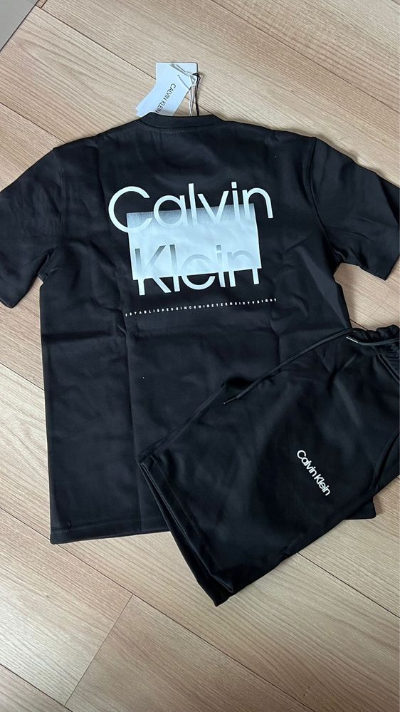 Set compleu Calvin Klein XXL (sau XL)