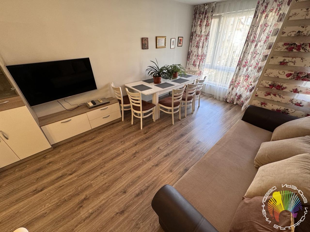 Дава се под наем Двустаен апартамент в Бургас, Център - 70 кв.м за 510 € - Снимка #3